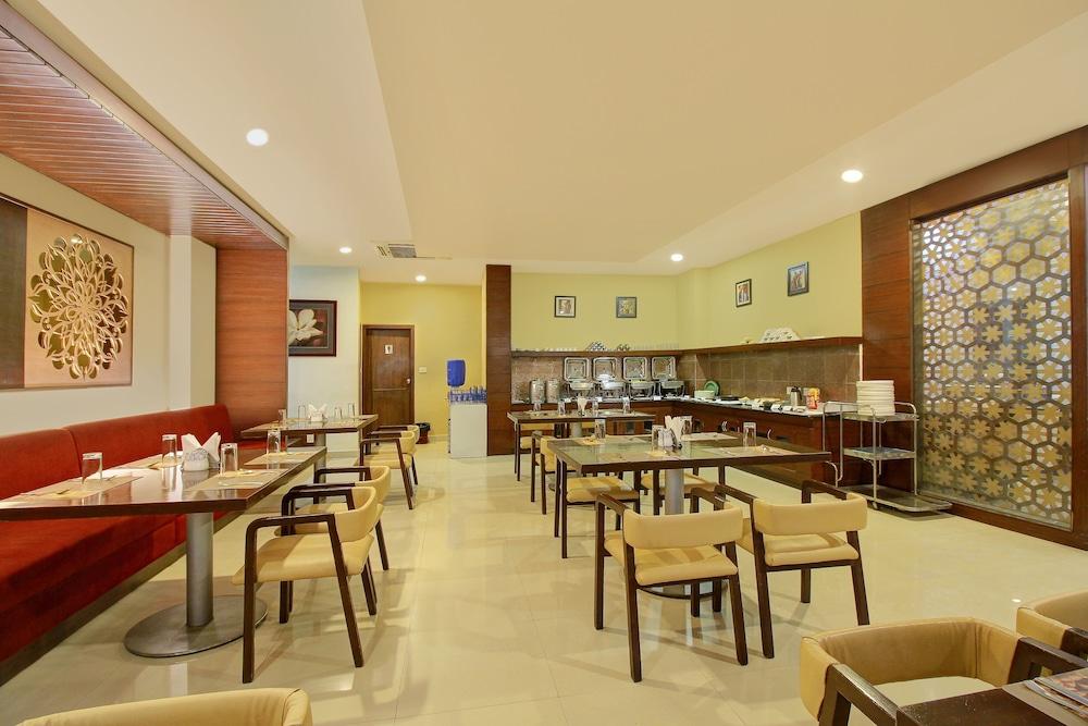 Hotel Octave Himalaya Monarch Bengaluru Zewnętrze zdjęcie